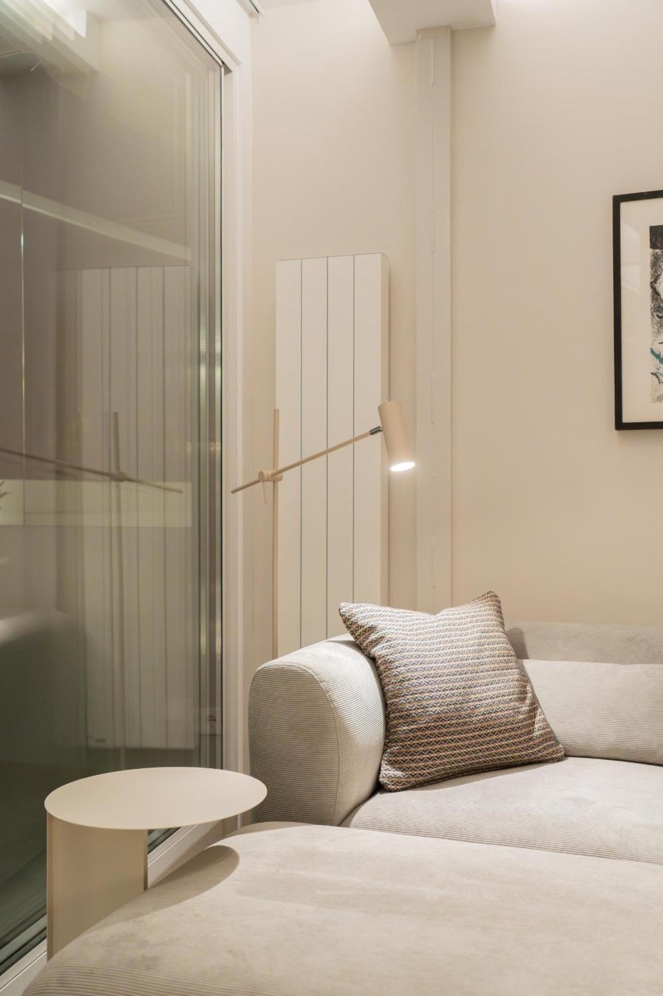 Apartamento Atico Con Terraza De Diseno En El Corazon De La Latina Alquiler Temporal *