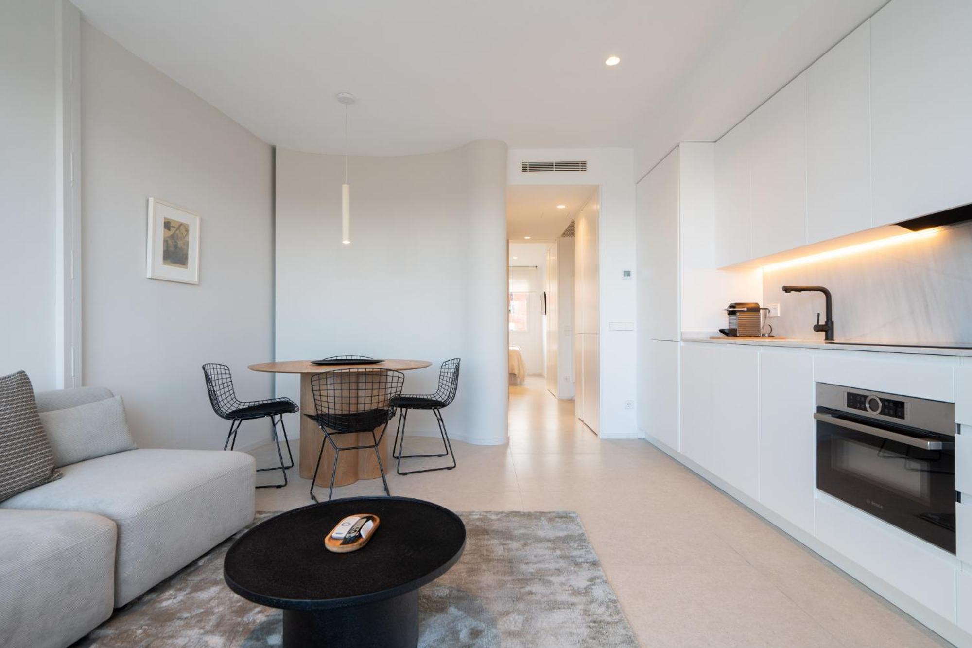 Atico Con Terraza De Diseno En El Corazon De La Latina Alquiler Temporal Apartamento *
