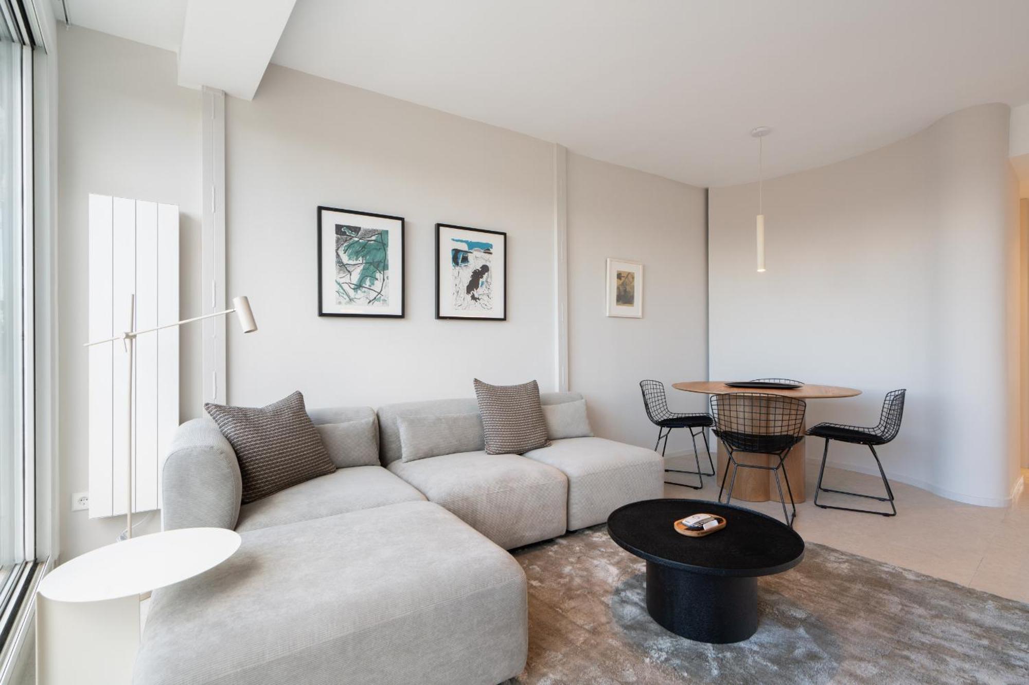 Atico Con Terraza De Diseno En El Corazon De La Latina Alquiler Temporal Apartamento Madri